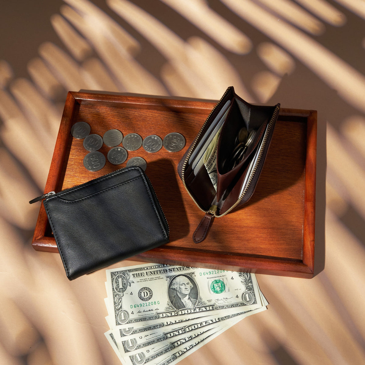 Zip-fastening wallet|Soft Leather