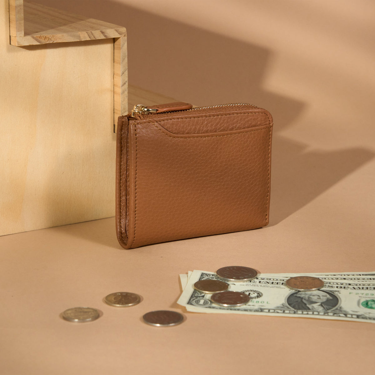 Zip-fastening wallet｜Soft Leather